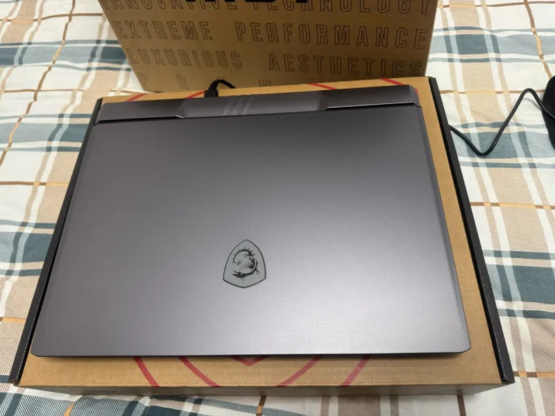 2024 MSI Vector 17 HX Gaming Laptop 17 Inch QHD 2.5K 240Hz IPS Screen Netbook i9-14900HX 32GB 1TB RTX4070 Notebook Computer PC